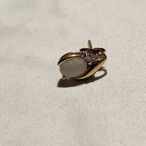 Elegant Gold and White Pearl Stud Earrings